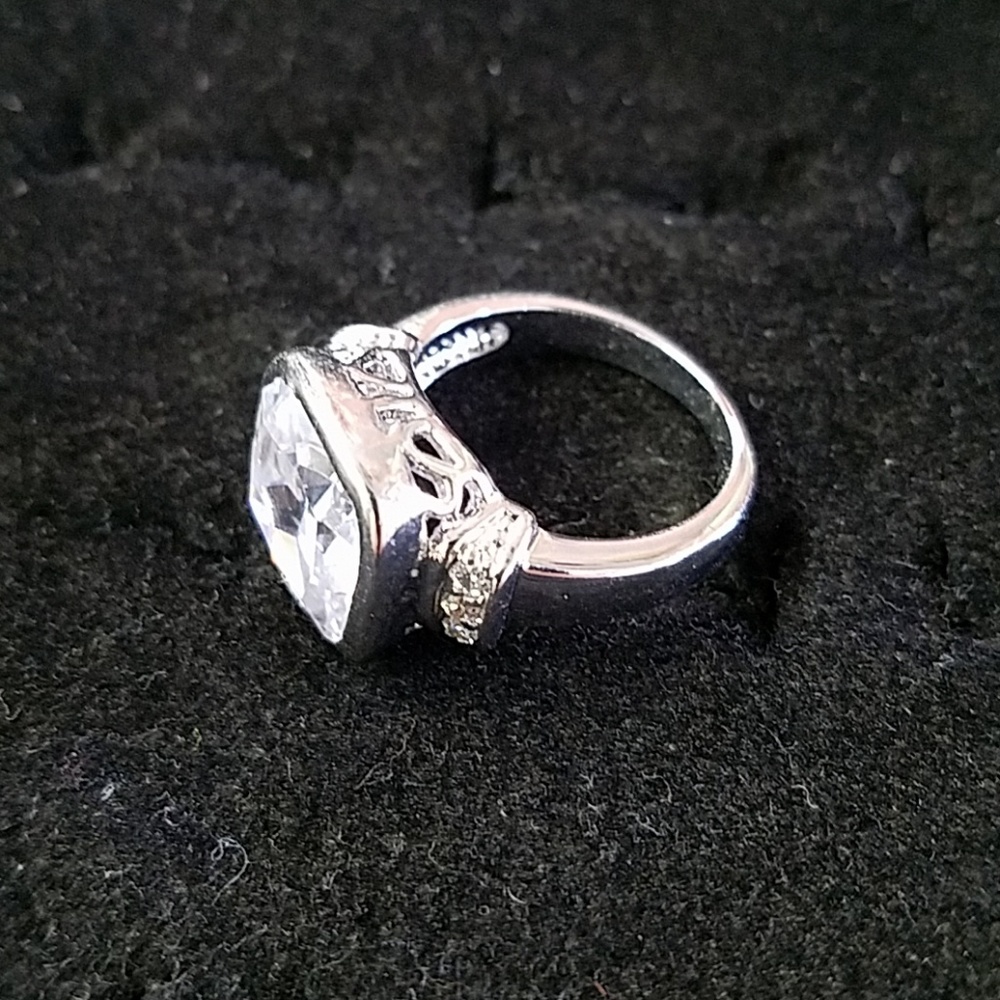 Rhodium CZ Ring. - Picture 3 of 4